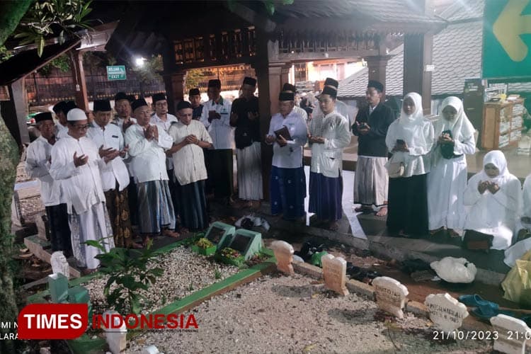 Peringati Hari Santri 2023, MWC NU Tuban Baca Satu Miliar Shalawat Nariyah